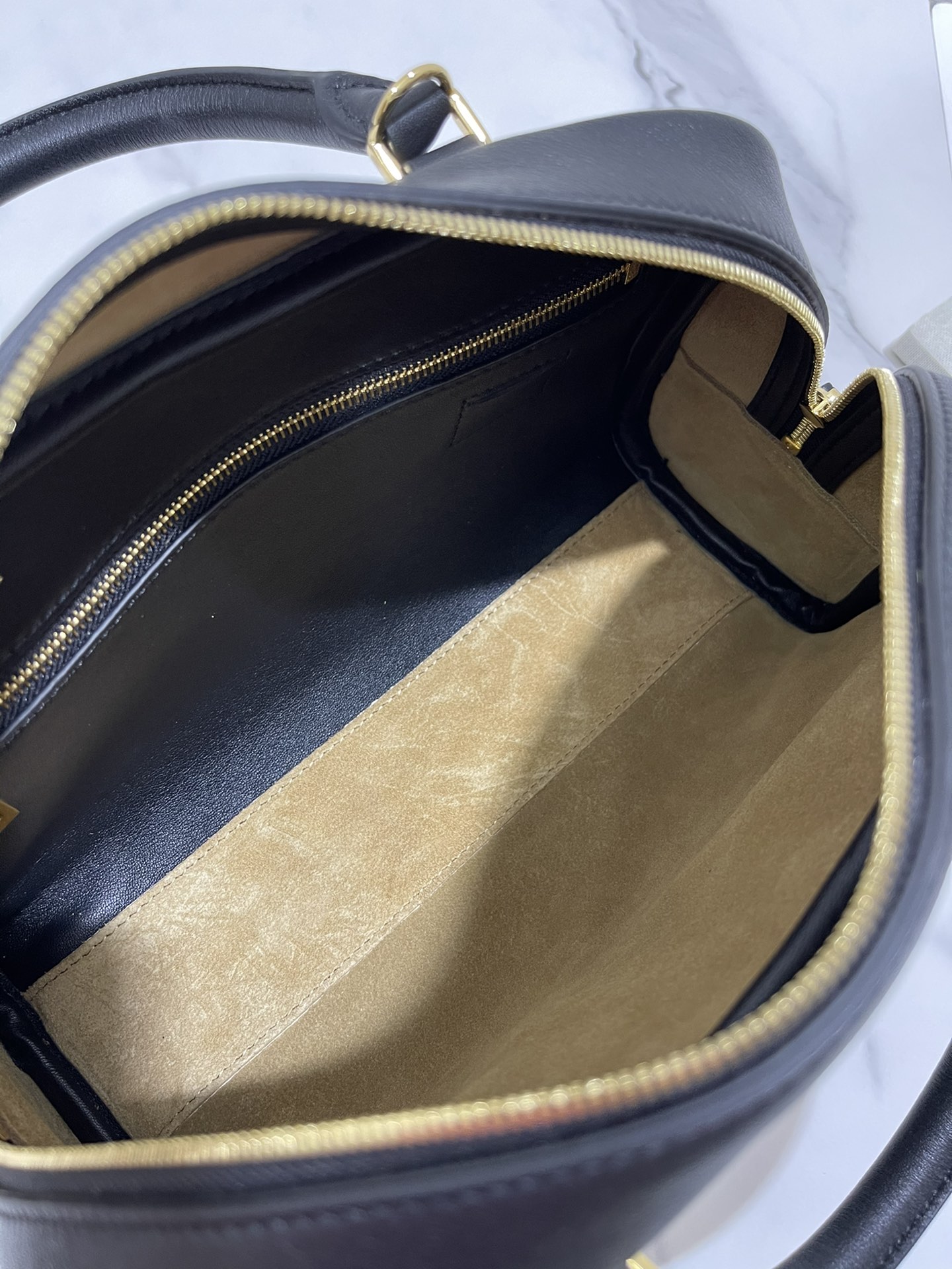 L0ew* amazon bag-23*16*10cm