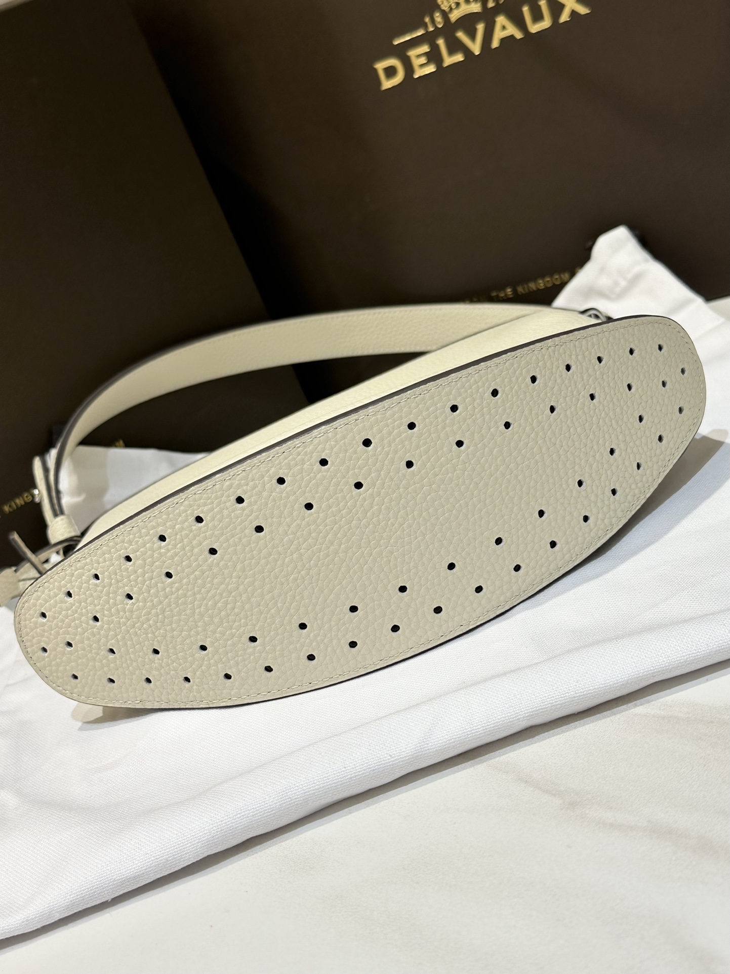 De1uavx pin swing tote-29*9*20cm