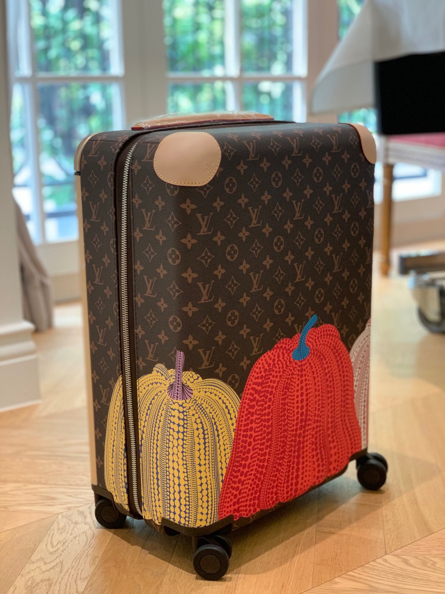 l0*is V*t0n horizon 55-‭38*55*21cm