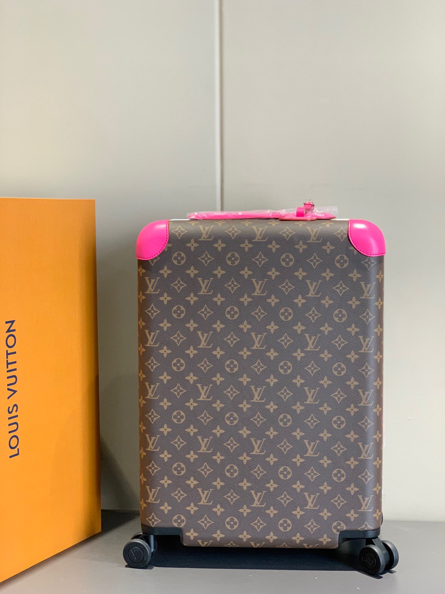 l0*is V*t0n horizon 55-‭38*55*21cm