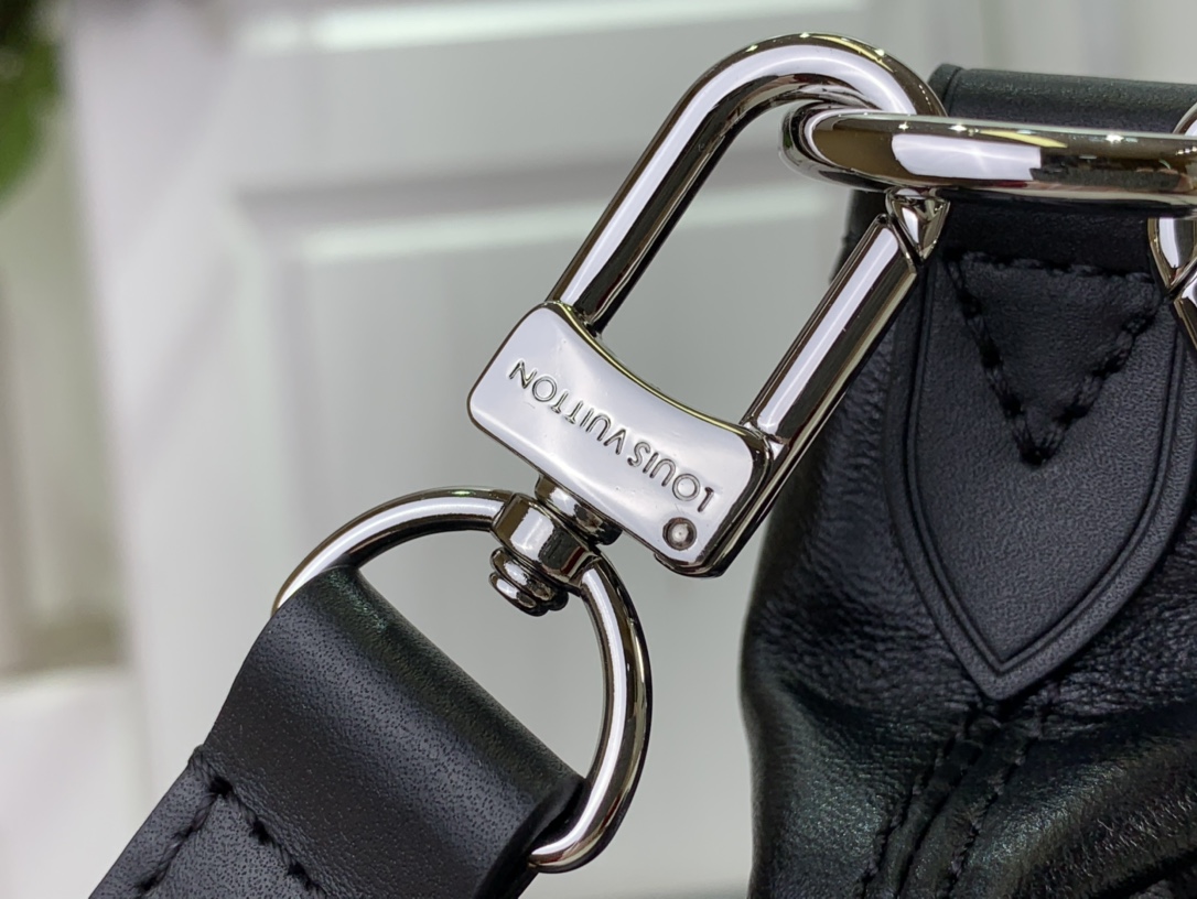 l0*is V*t0n carryall cargo×33.5 x 23 x 15cm