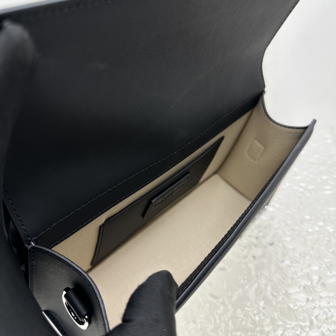 Ja*qvemvs large bamnino bag-24x13x7cm