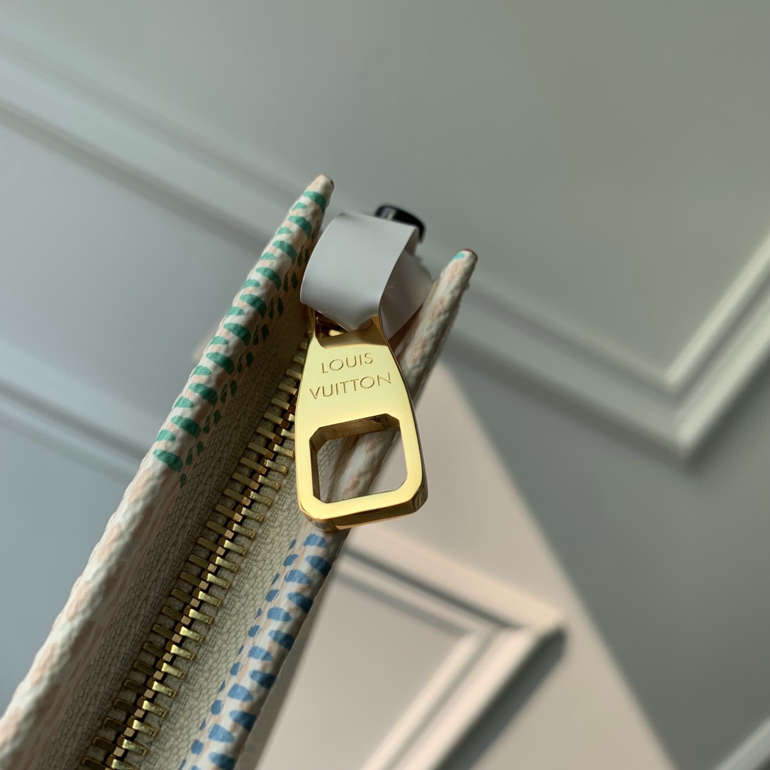 l0*is V*t0n pochette accessoires-26x20cm