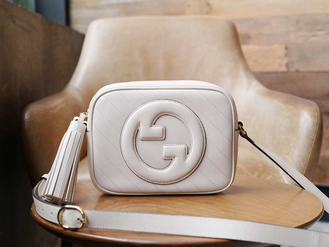 G*u*i blondie shoulder bag-21*15.5*5cm