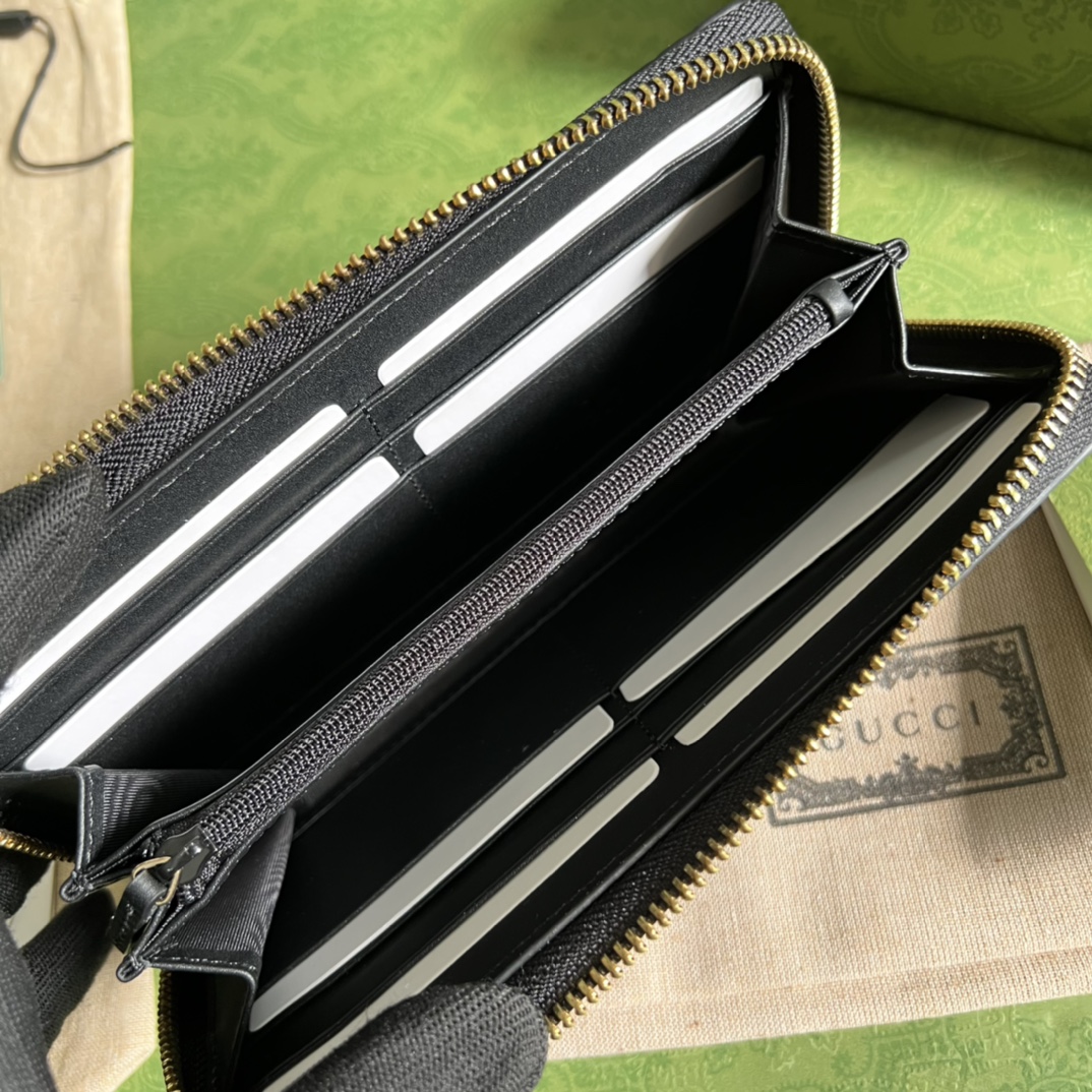 G*u*i wallet-19*10*2cm