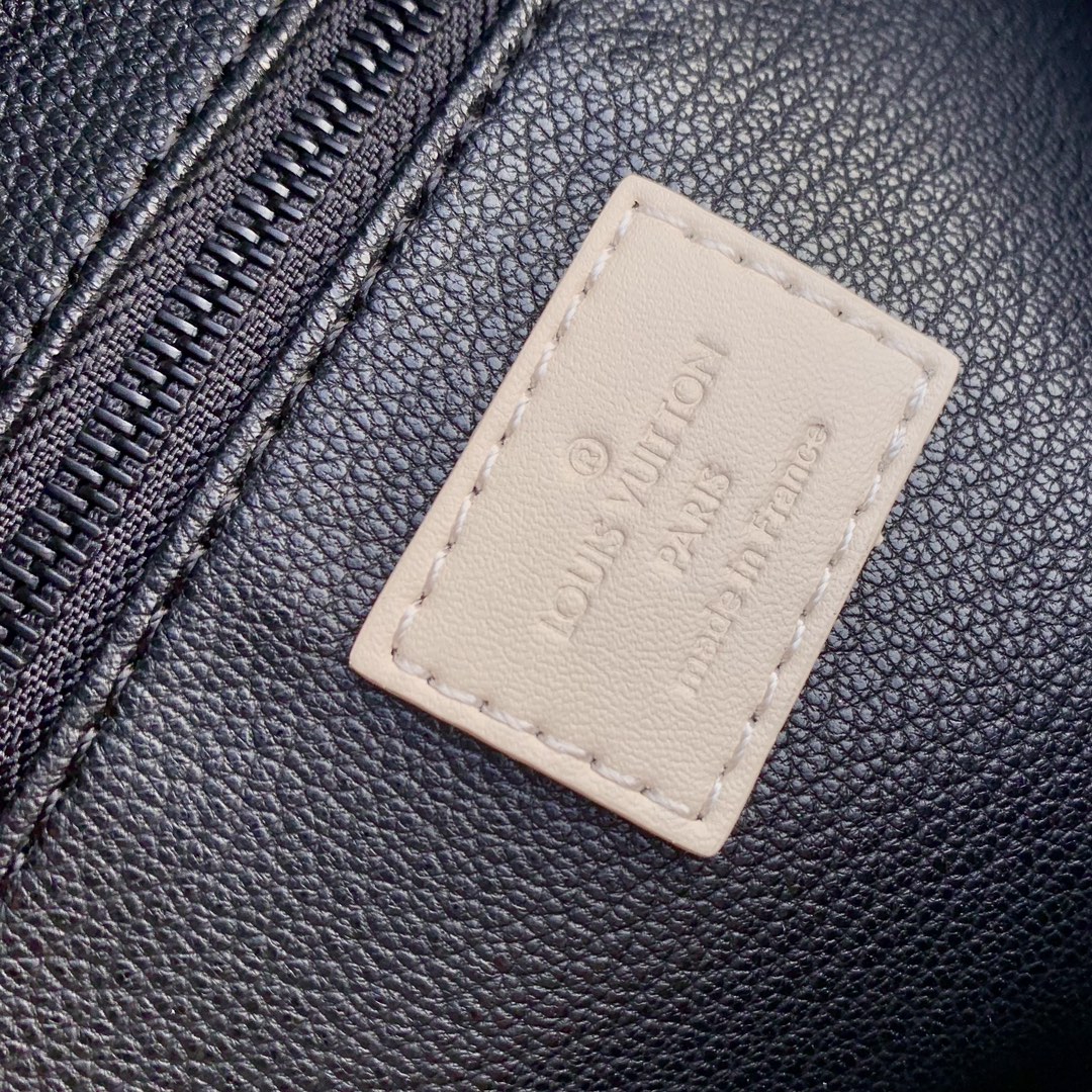 l0*is V*t0n locker dopp kit pouch -28 x 15 x 16.5cm