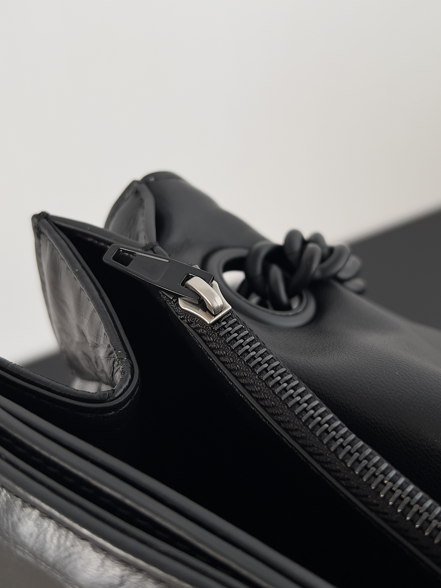 Ba*len*cia*ga crush chain bag-39.9*24.9*13.0cm