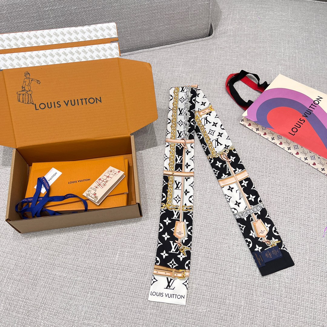 l0*is V*t0n hair band