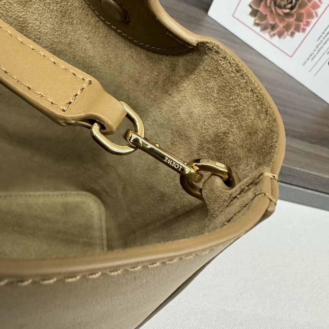 L0ew* mini pebble bucket bag-16*16*19.5cm