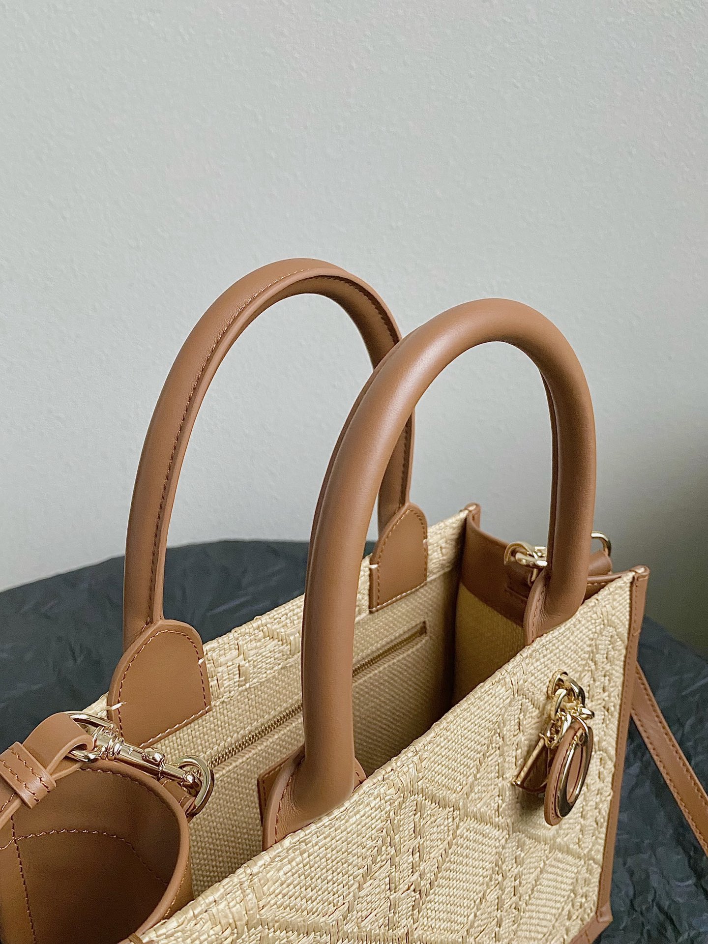 D*or book tote-26×12×21cm