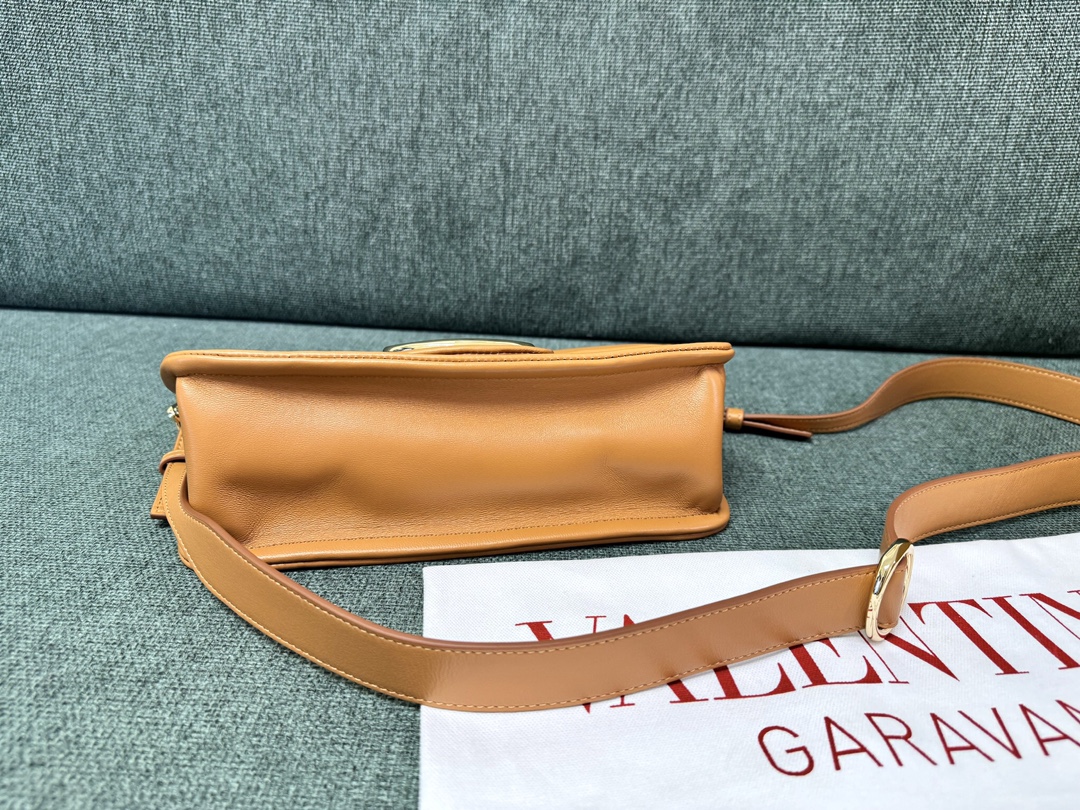 Va1e*ntin0 vlogo signature bag-26*1399cm