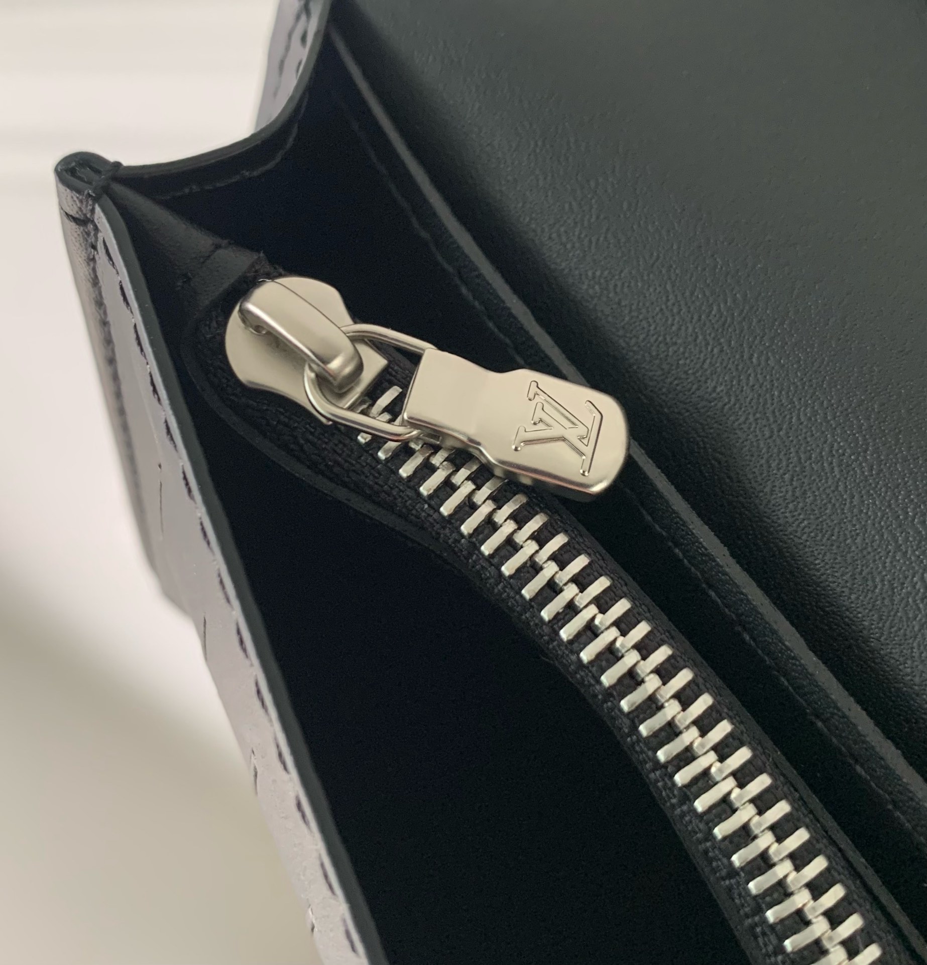 l0*is V*t0n brazza wallet-m83335-10 x 19 x 2cm