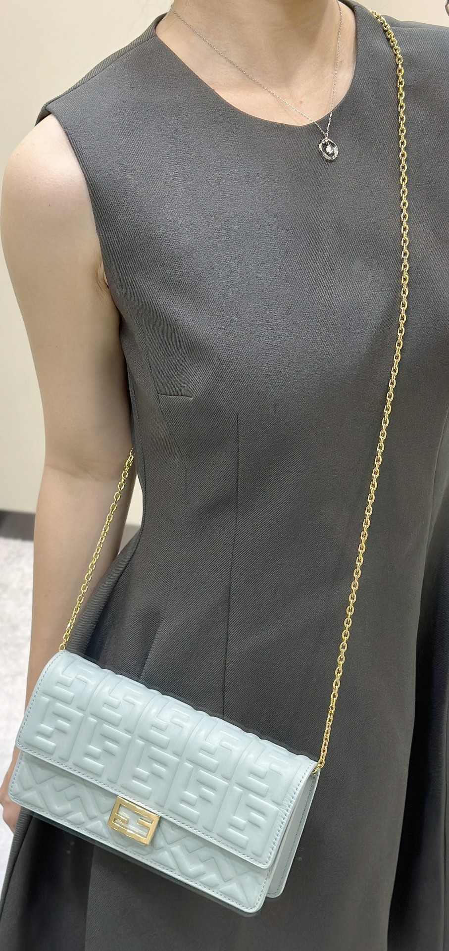 F**di baguette bag-21/5/11.5cm