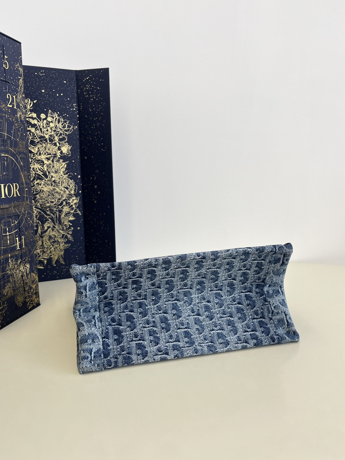 D*or small book tote-26*8*22cm