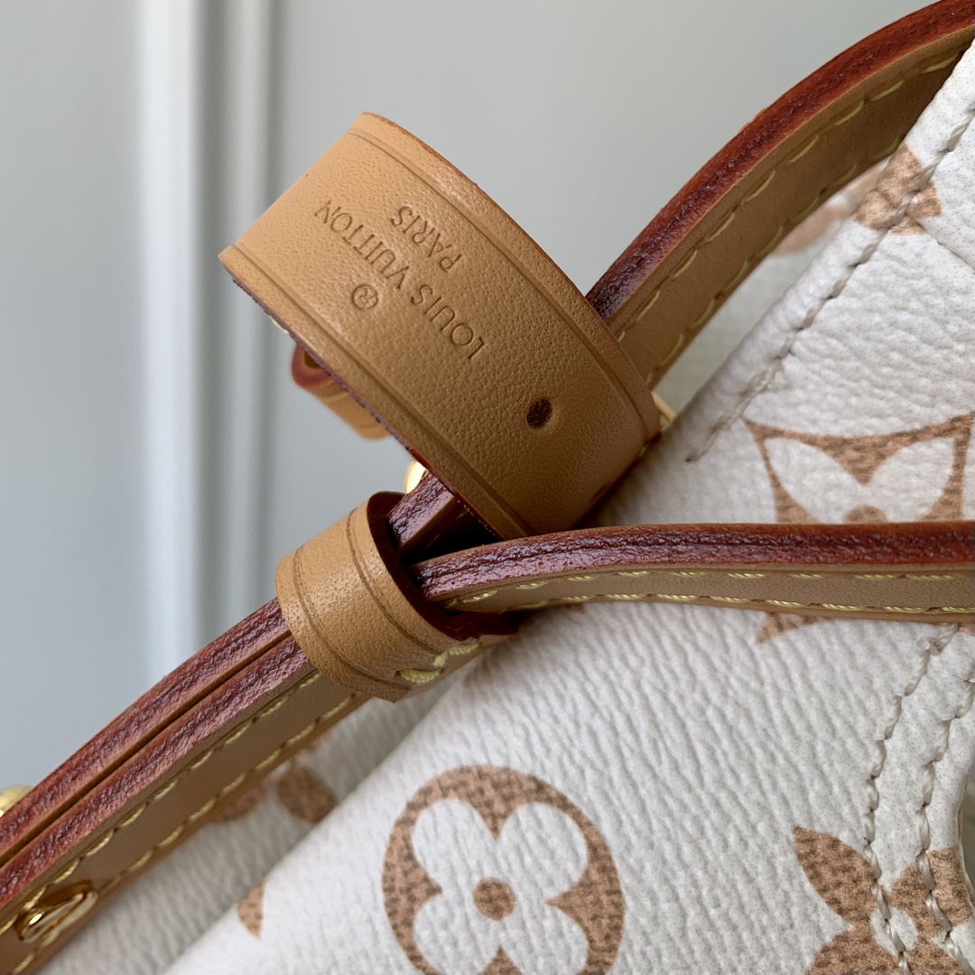 l0*is V*t0n atlantis bb handlebag-17x17 x7cm