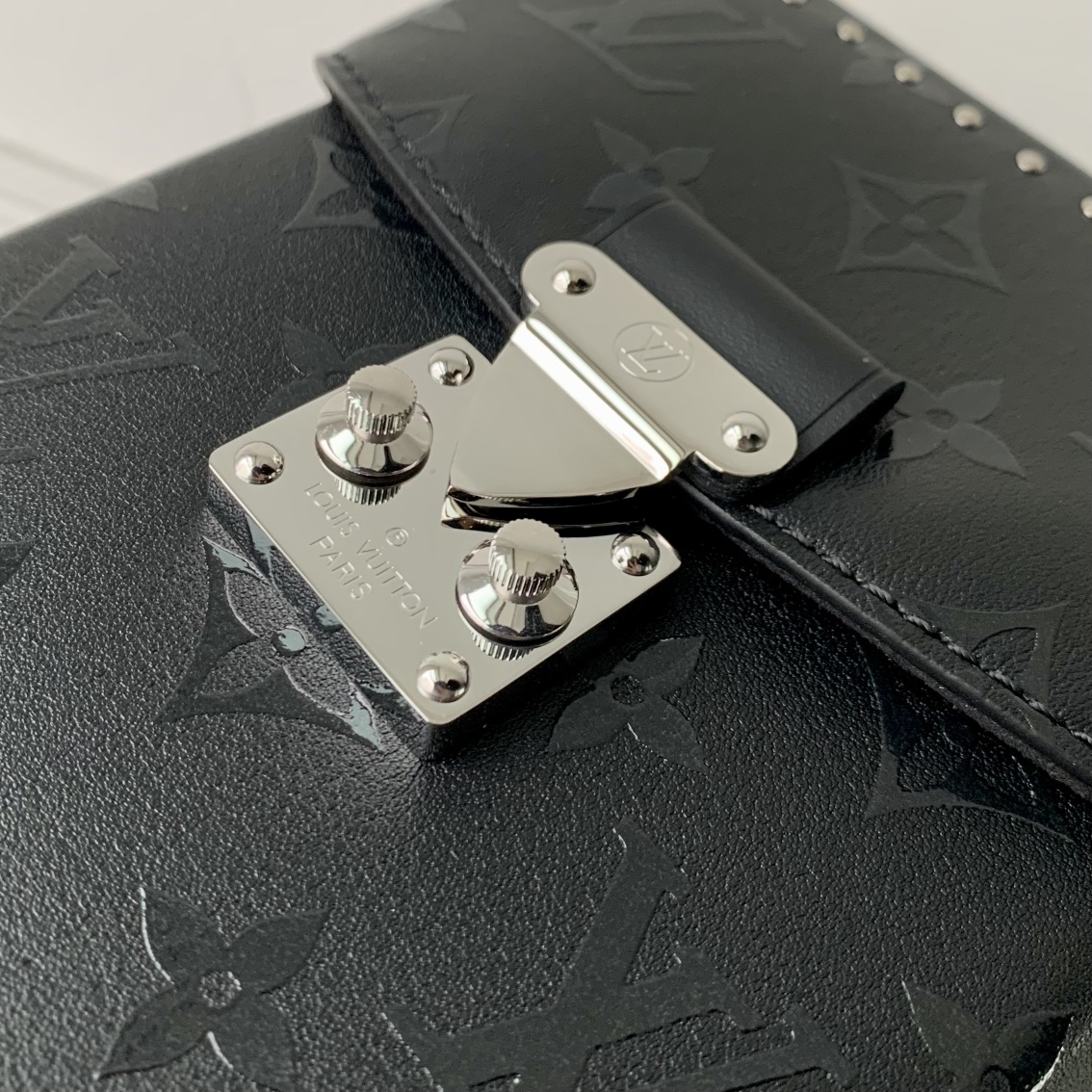 l0*is V*t0n camera box-m82465-12.5*17.6*6cm