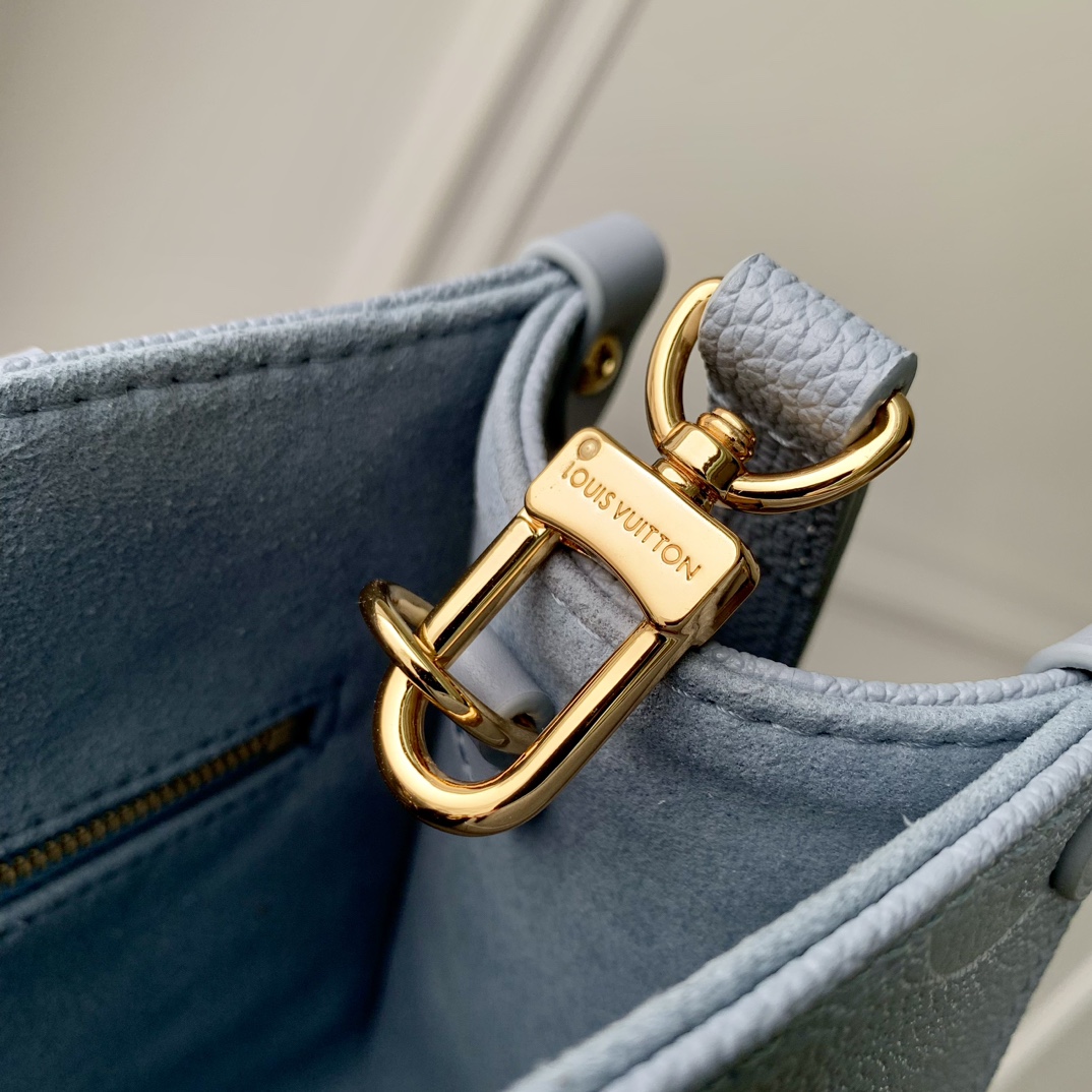 l0*is V*t0n onthego handbag-25*19*11.5 cm