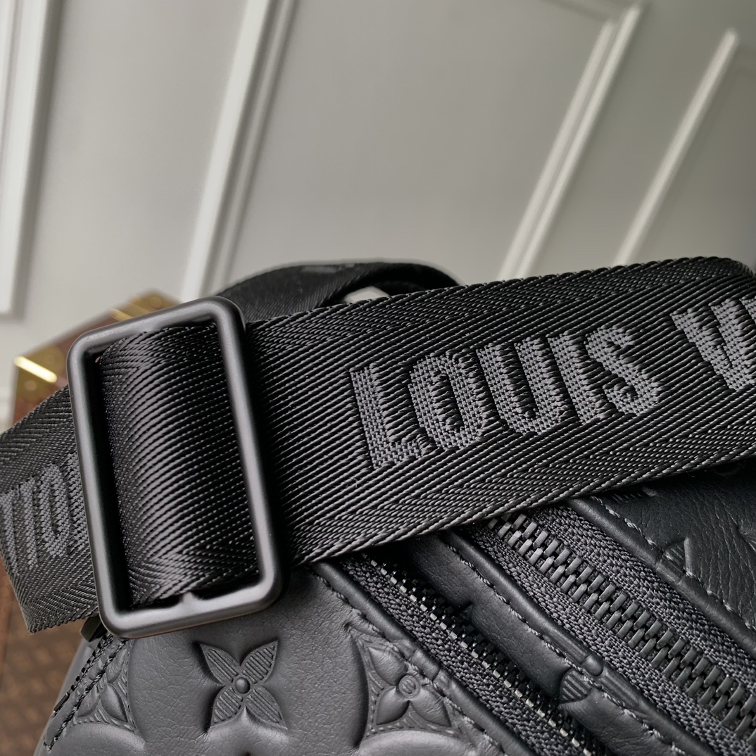 l0*is V*t0n rush waist bag-30 x 15 x 8cm