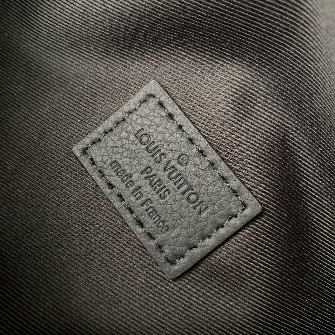 l0*is V*t0n rush waist bag-30 x 15 x 8cm