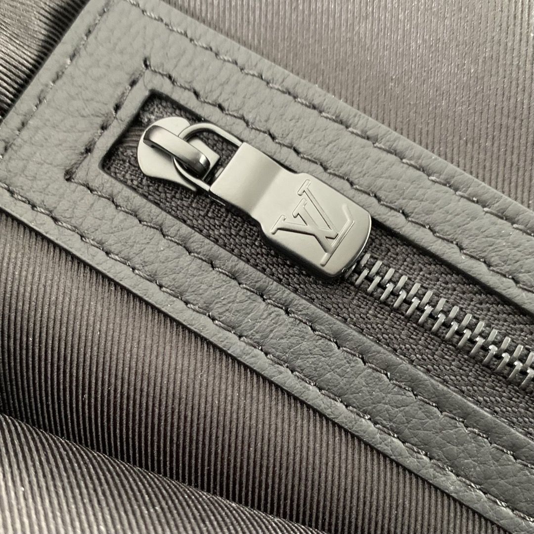 l0*is V*t0n excursion tote bag-33 x 37 x 13cm