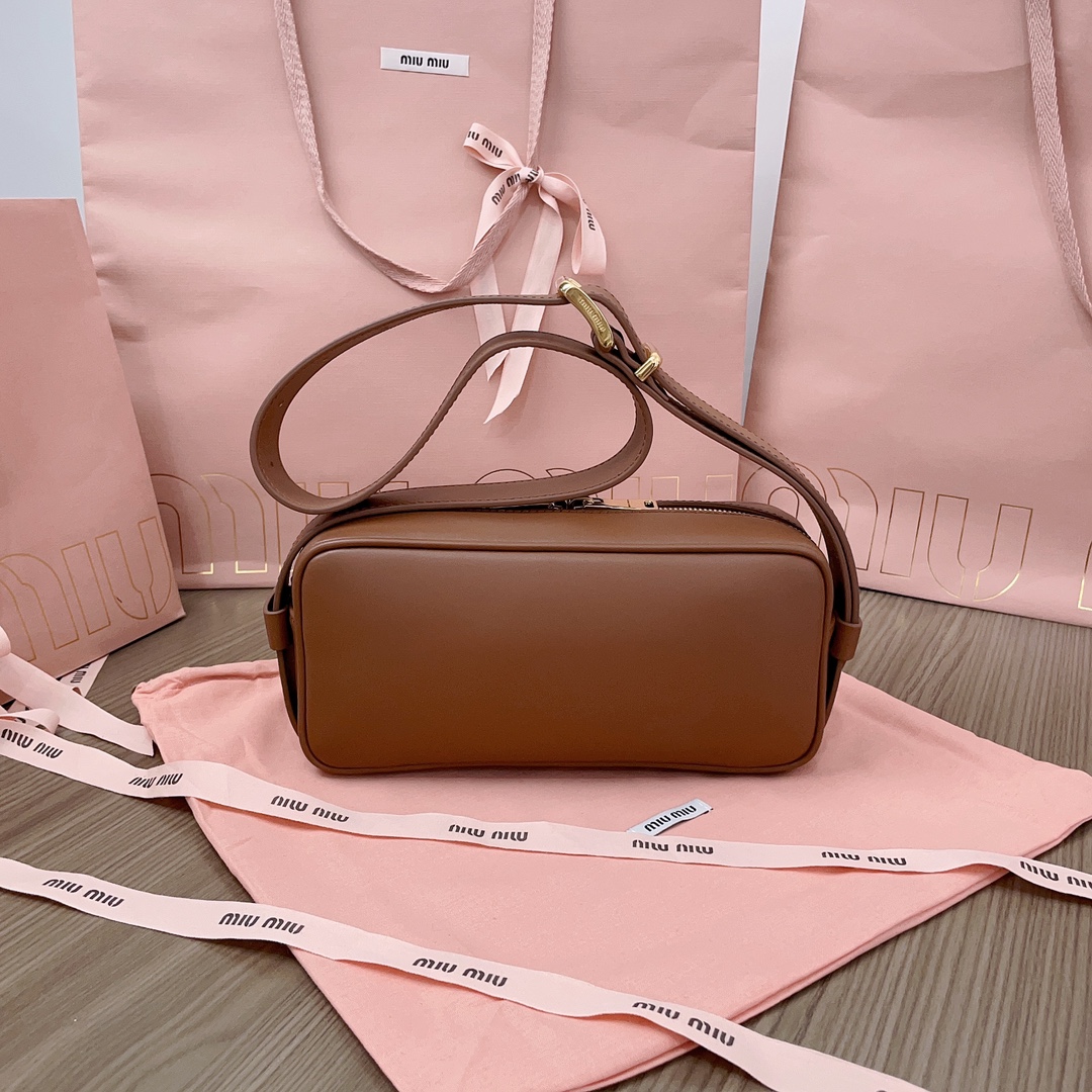 M*um*u leather shoulder 5bc158 bag-24*11.5*7cm