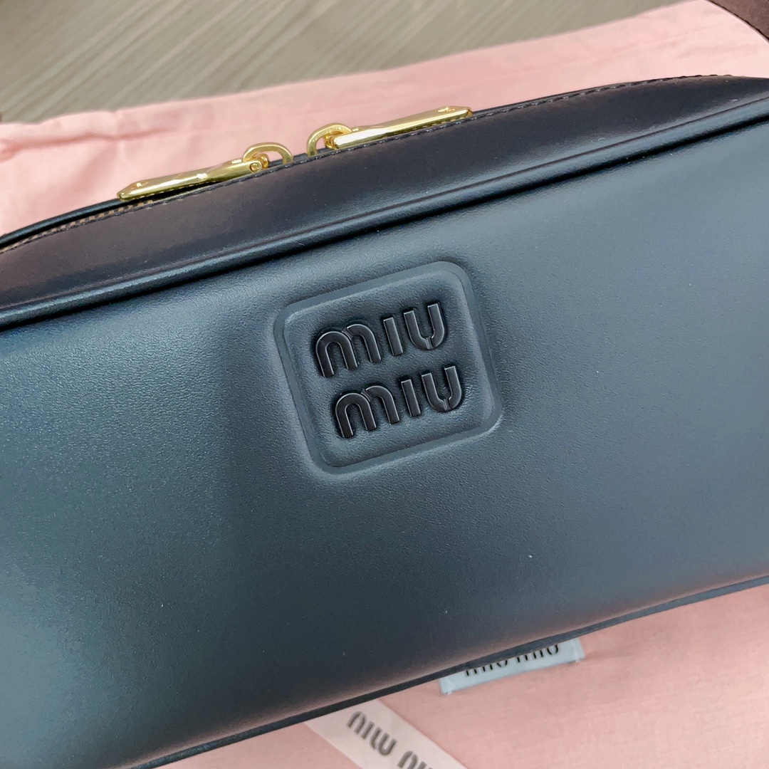 M*um*u leather shoulder 5bc158 bag-24*11.5*7cm