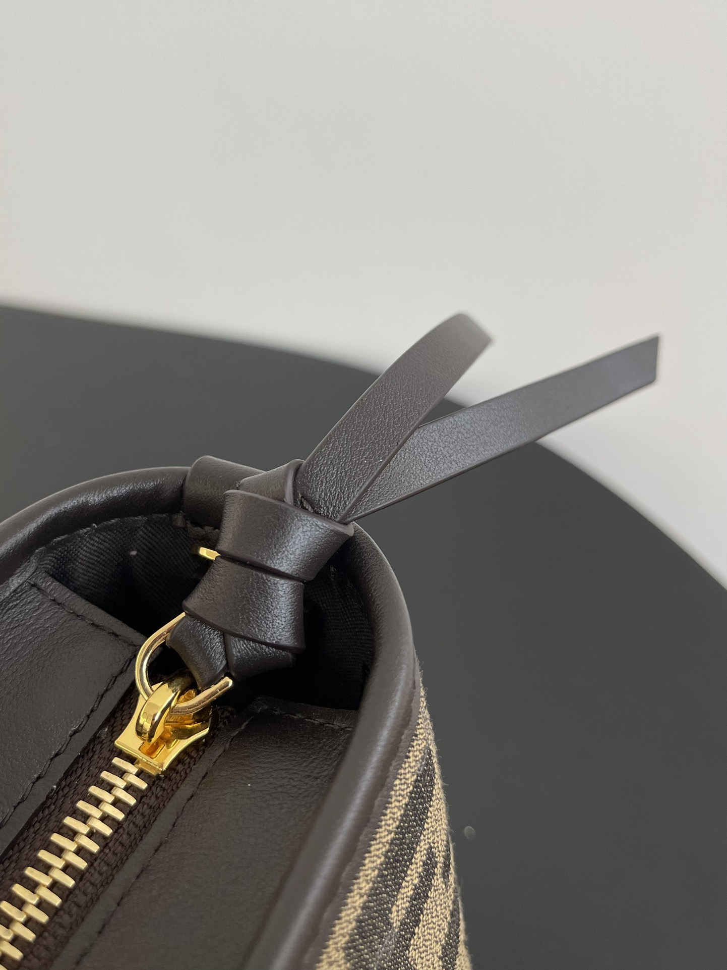 F**di vintage tote-23*19.5*15cm