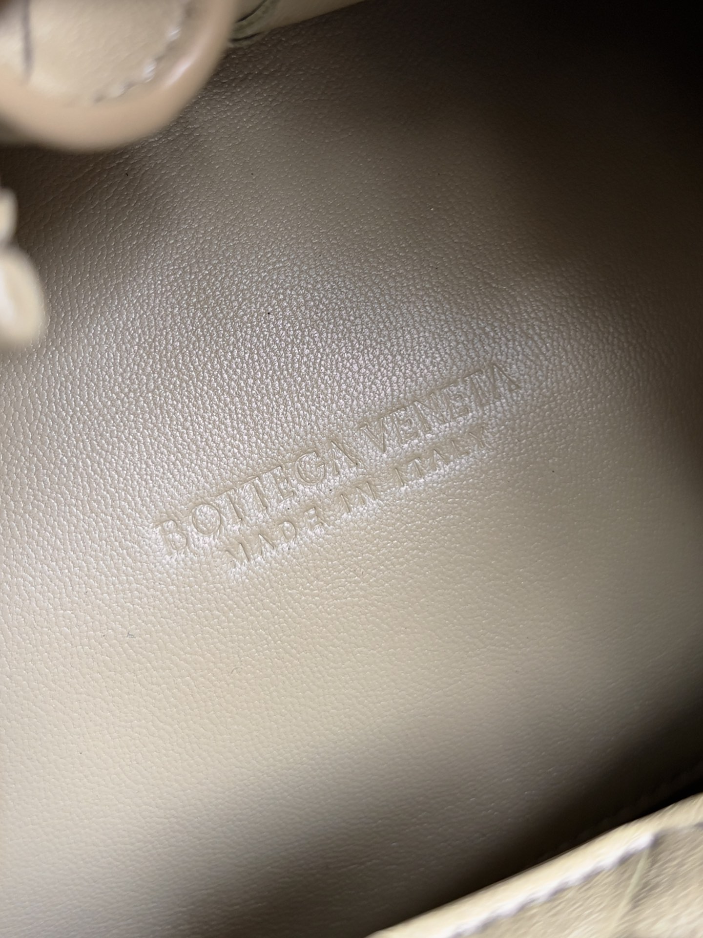 bo*te*ga Ve*ne*ta andiamo parachute tote-21*17*16.5cm