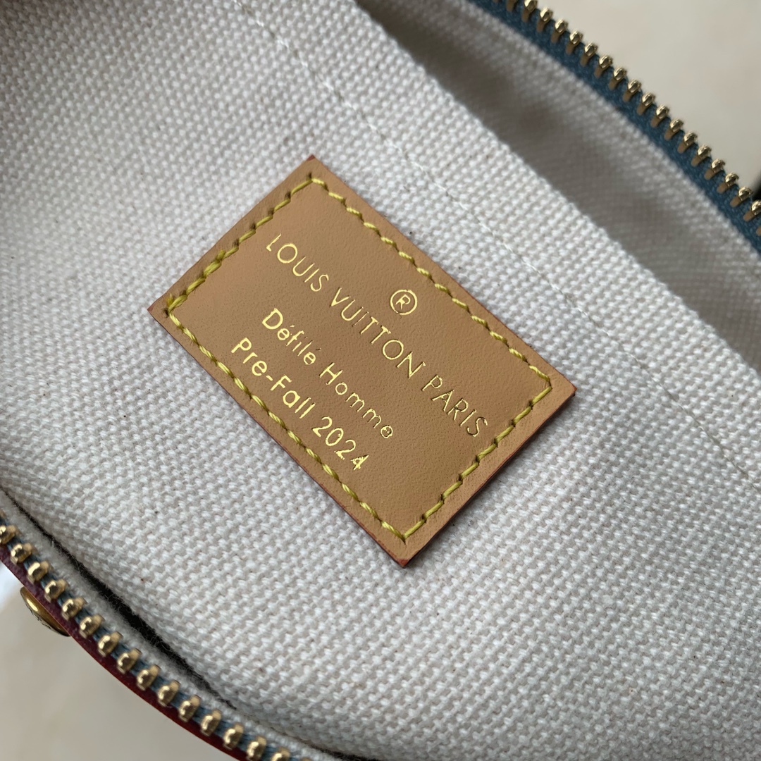 l0*is V*t0n pochette to go pouch-m82313-30*21.5 *1cm