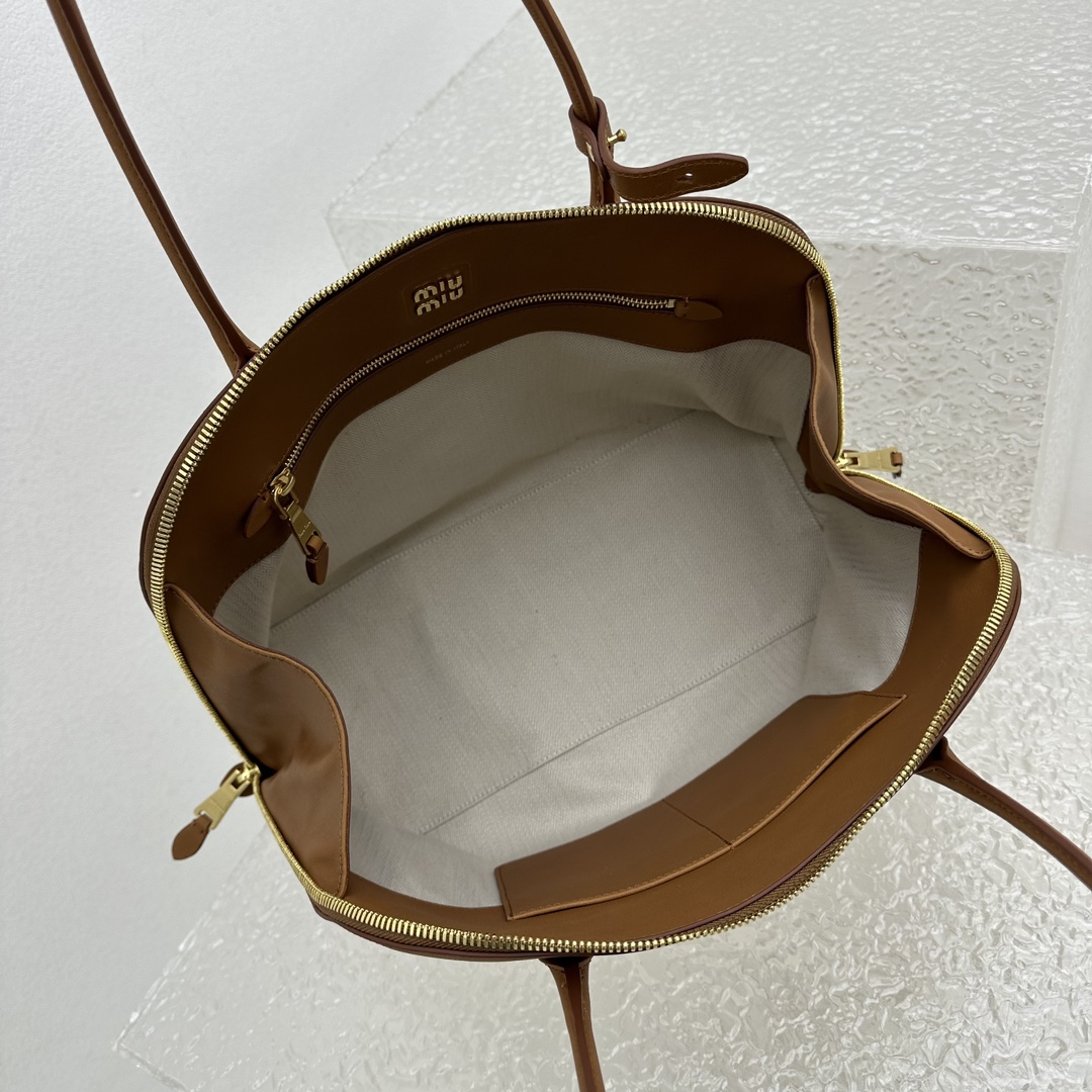 M*um*u casual style plain leather elegant style bridal logo-39*17*28cm