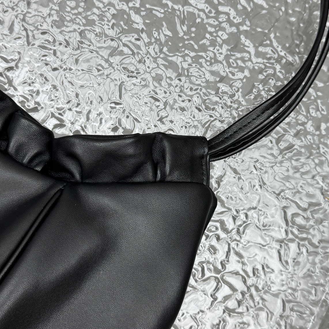 M*um*u wrinkle dumpling bag-38*19*7cm