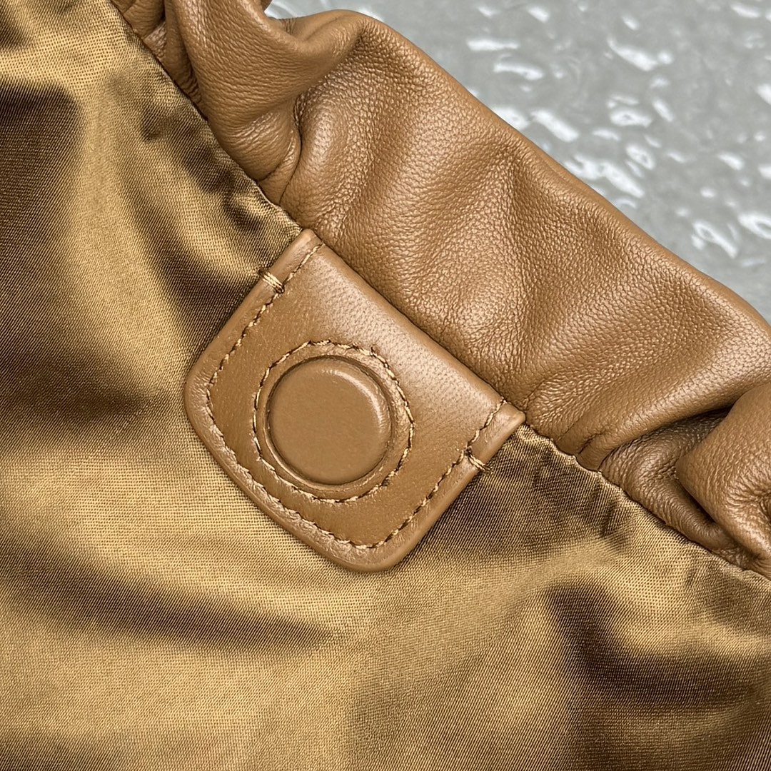 M*um*u wrinkle dumpling bag-38*19*7cm