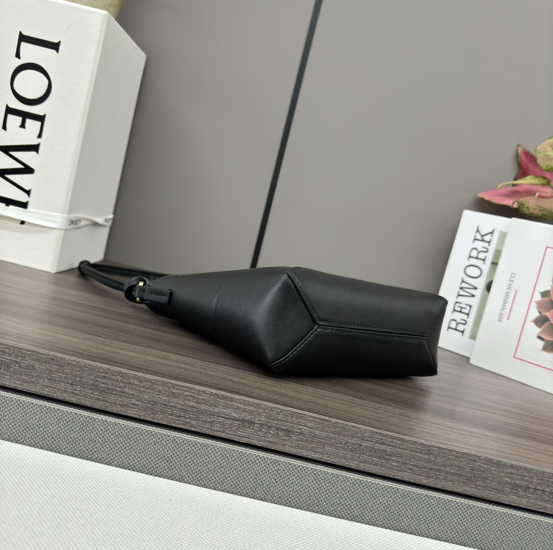 L0ew* puzzle fold pouch-23*6.5*15.5cm