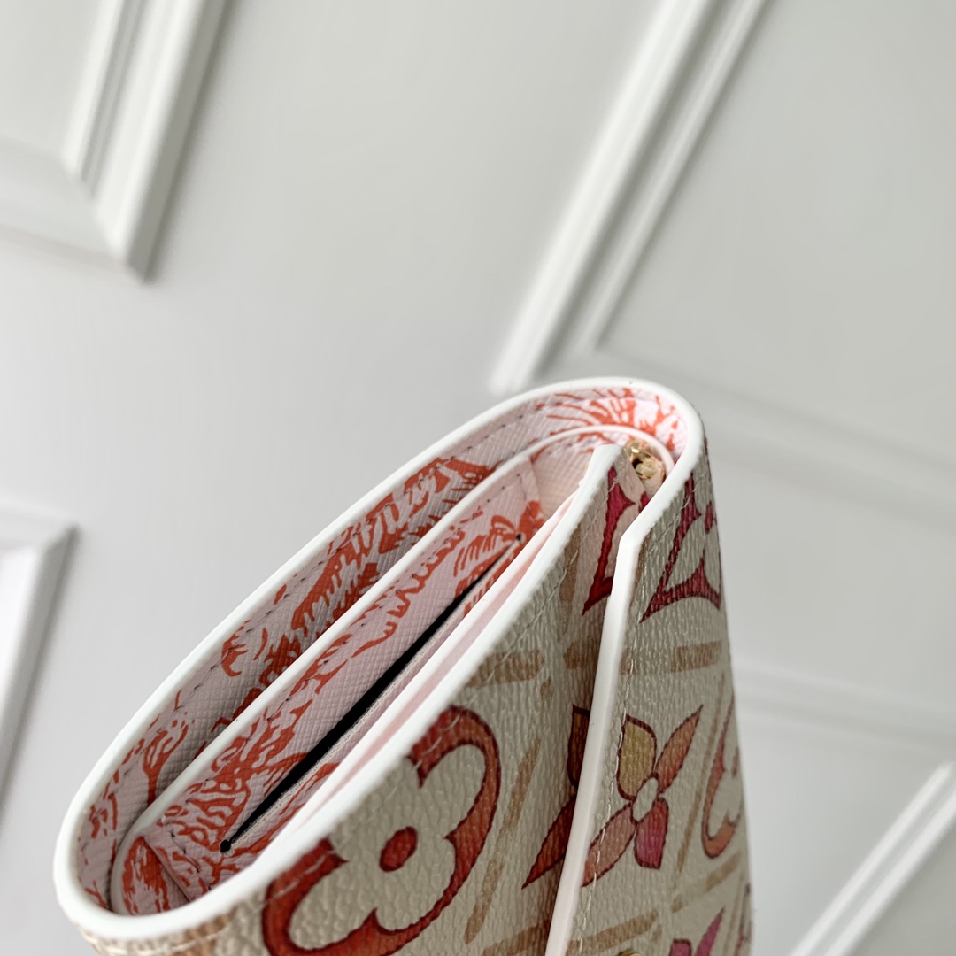 l0*is V*t0n victorine by the pool wallet-12 x 9.5 x 2.5cm