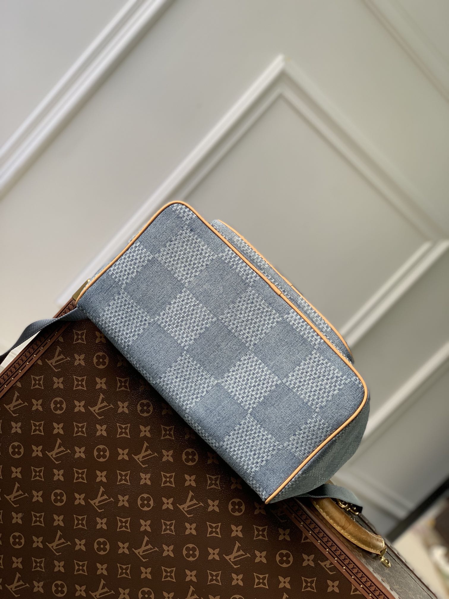 l0*is V*t0n montsouris backpack-32 x 40 x 19cm