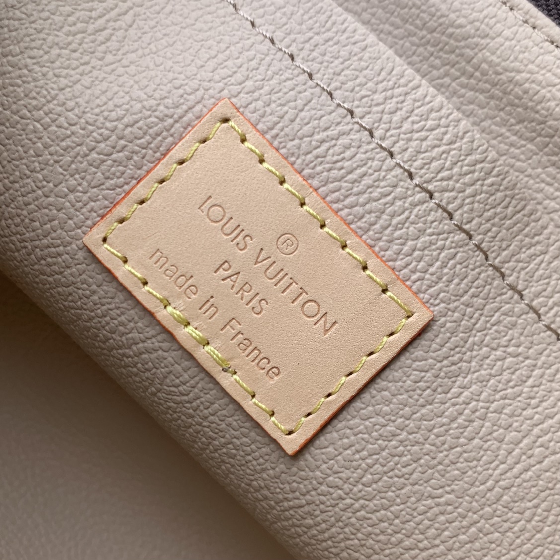 l0*is V*t0n toiletry bag 2 compartments bag-24 x 13 x 13cm