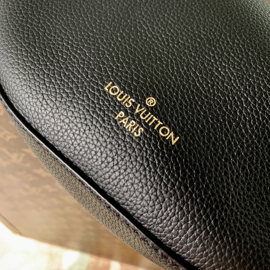 l0*is V*t0n low key bumbag-28*13*5.5cm