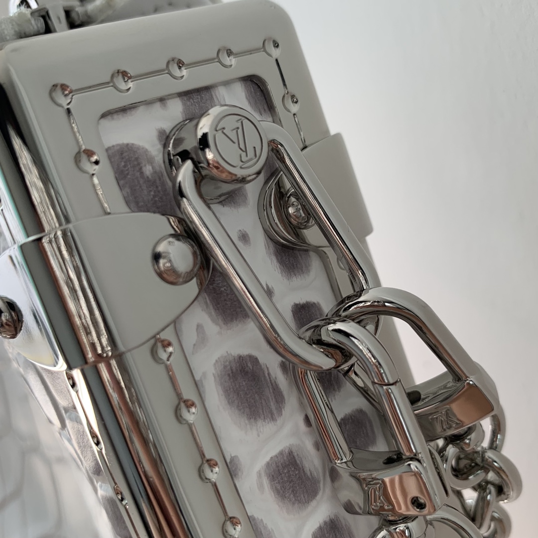 l0*is V*t0n slim trunk--m25445-23 x 12 x 4cm