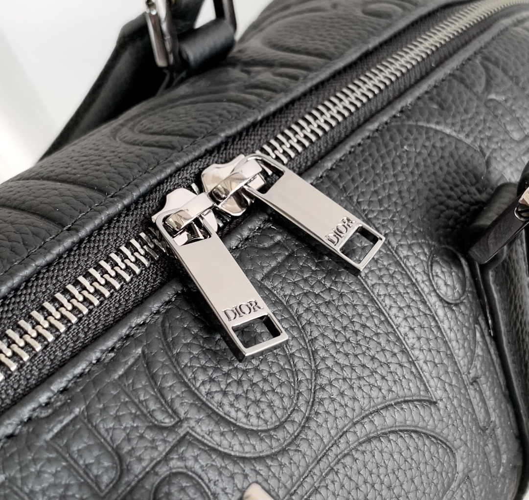 D*or weekender 25 handbags-31 x 18 x 12cm