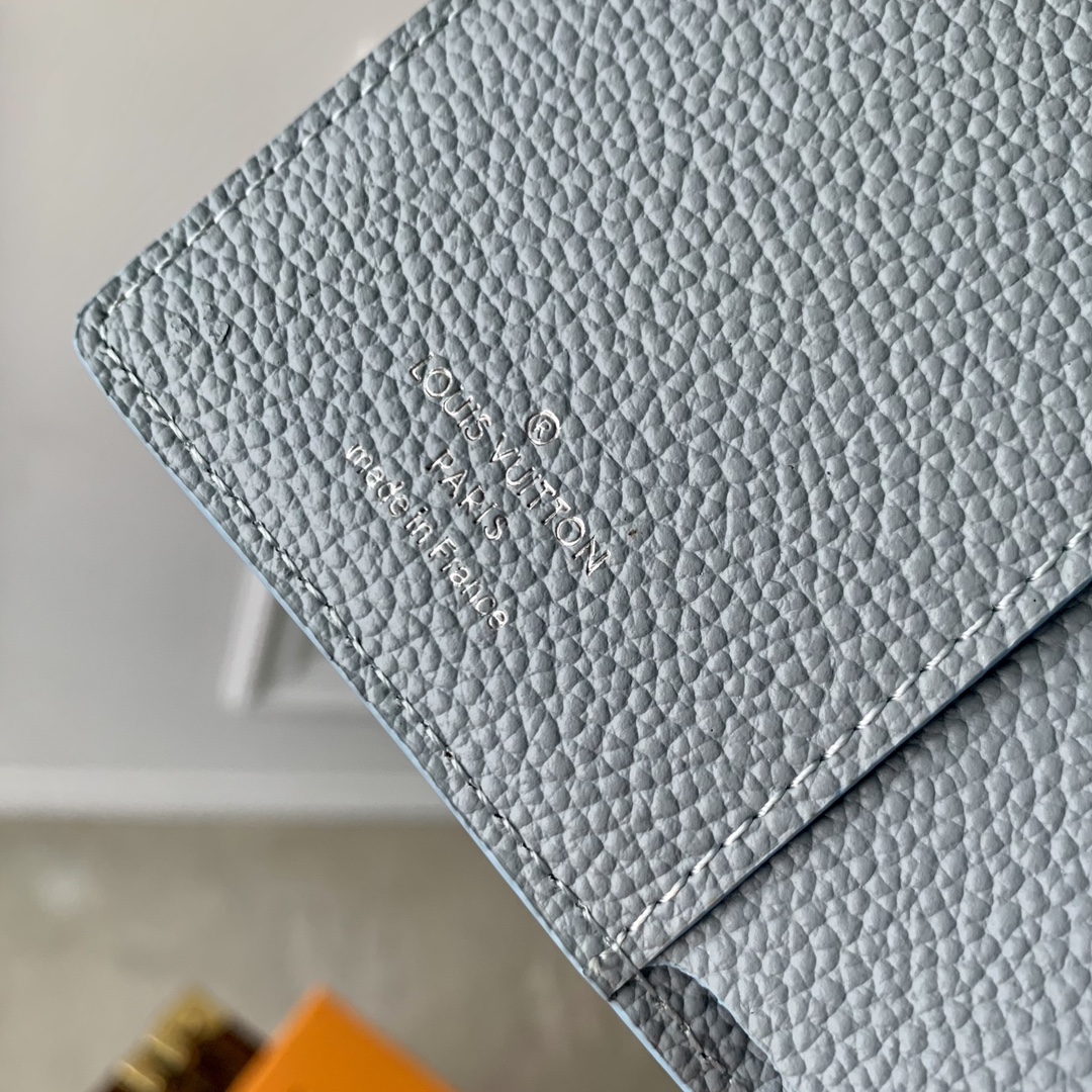 l0*is V*t0n wallet-11.5 x 8.5 x 4cm