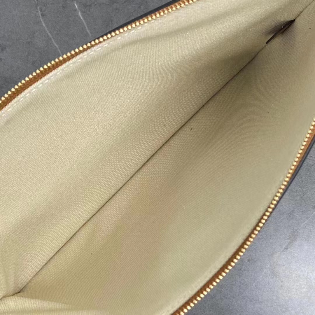 Ce**e pouch-24x17x2cm