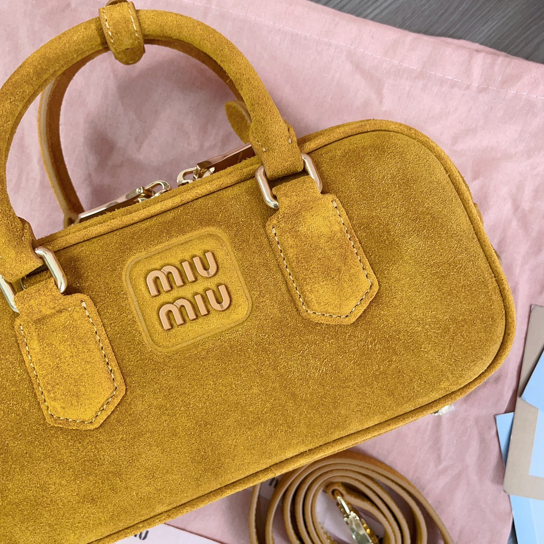 M*um*u top handbags-22x10.5x7.5cm