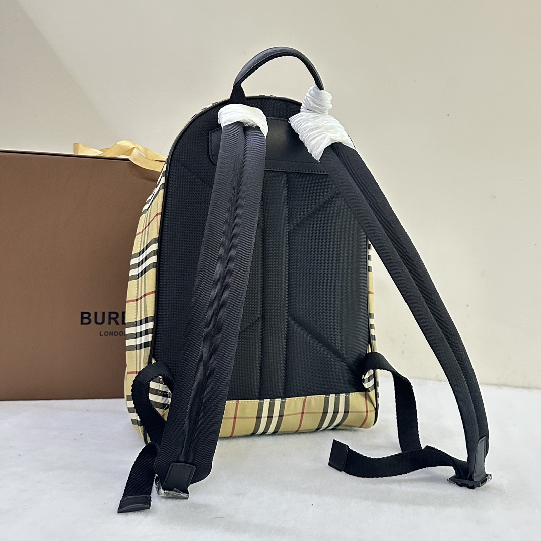 B**rry backpack-30.5 x 14.5 x 42.5cm