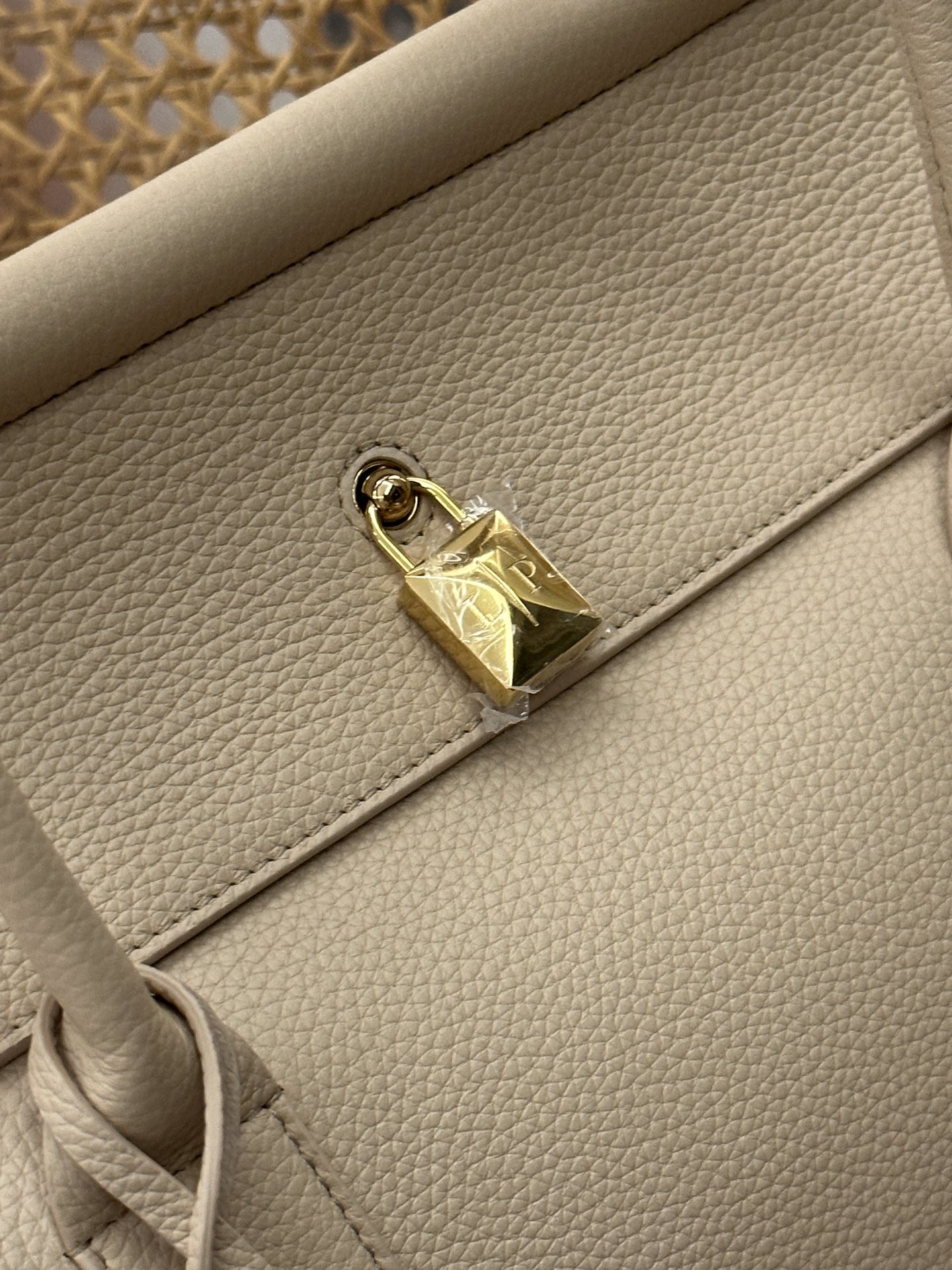 L**o p*ana loom bag l32-33 x 23 x 18cm