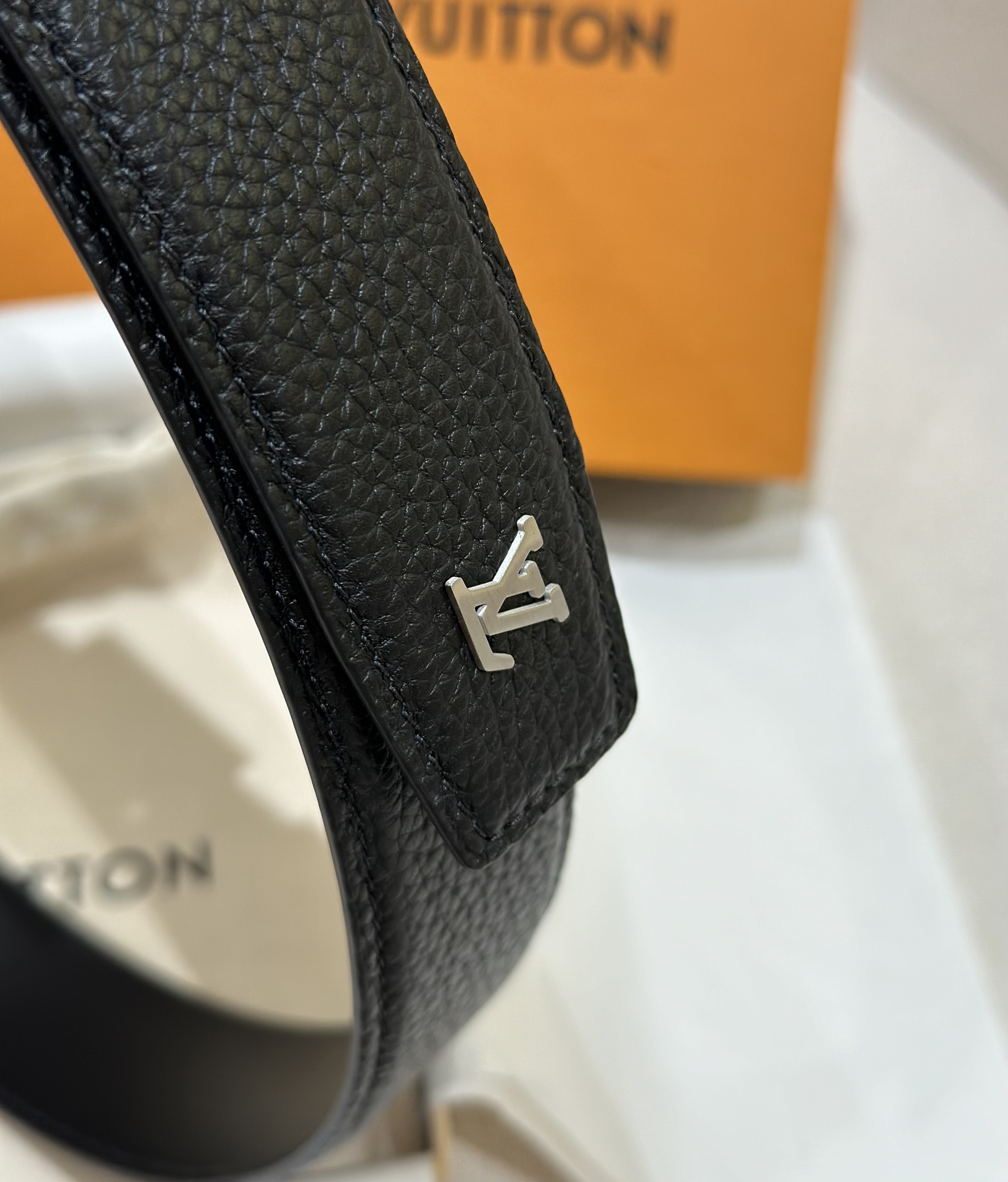 l0*is V*t0n belt-4cm