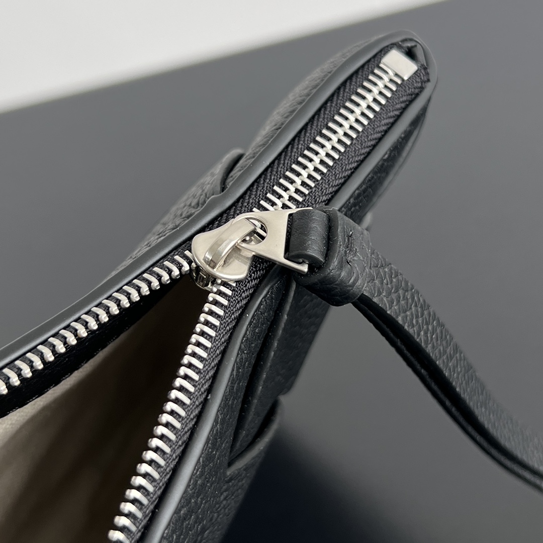 bo*te*ga Ve*ne*ta diago pouch-33x23x2cm