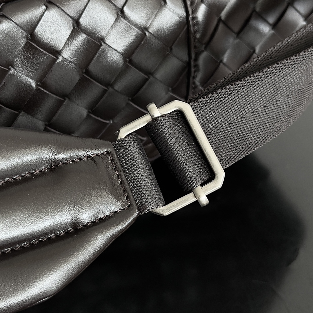 bo*te*ga Ve*ne*ta backpack-46.5*14*30cm