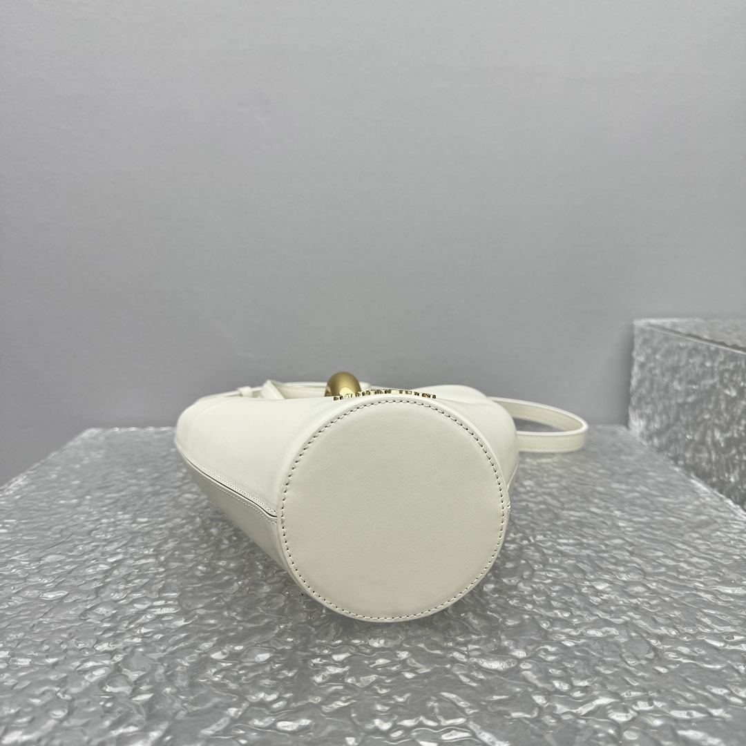 Ja*qvemvs le petit bambo bag-10*10*20cm