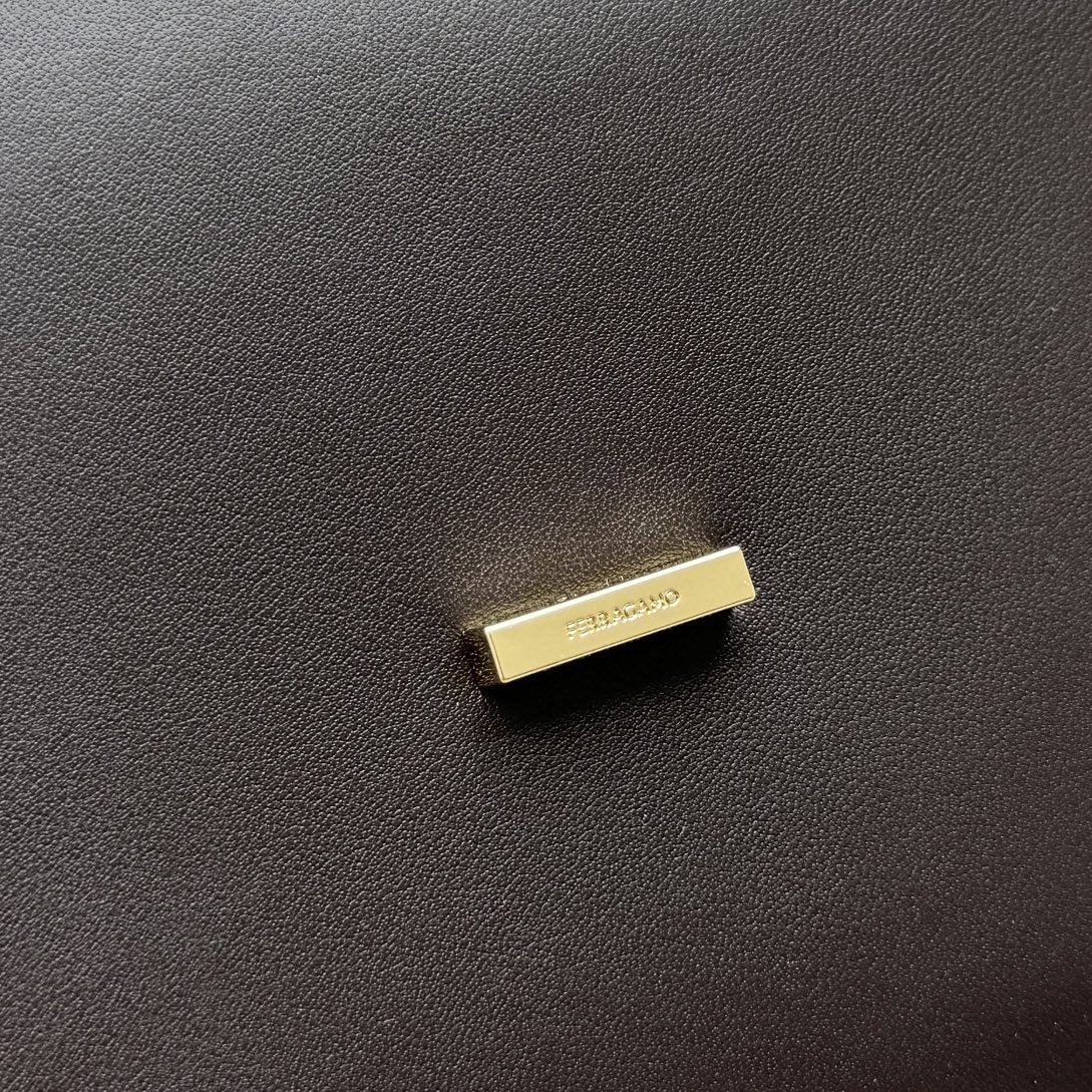 Ferragamo Top-handle Bag-32*22*14CM