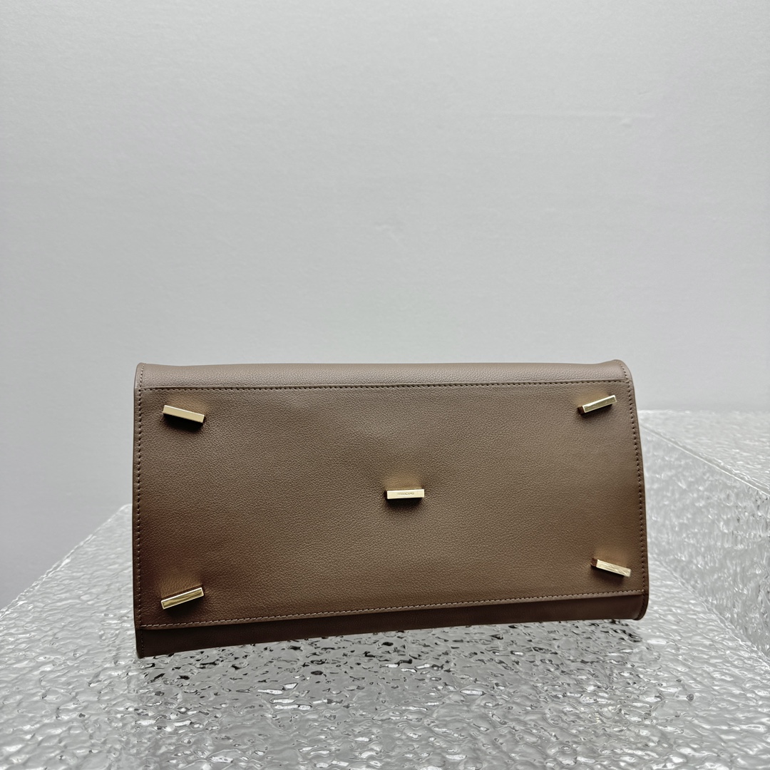 Ferragamo Top-handle Bag-32*22*14CM